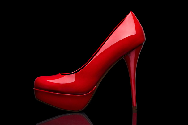 vörös magas sarkú cipő - Fotó, kép