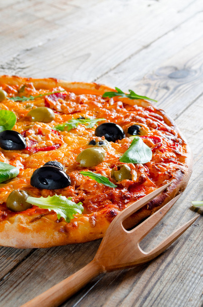 Пицца с овощами - Фото, изображение