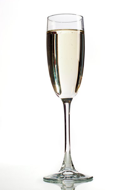 champagne glas geïsoleerd op wit - Foto, afbeelding