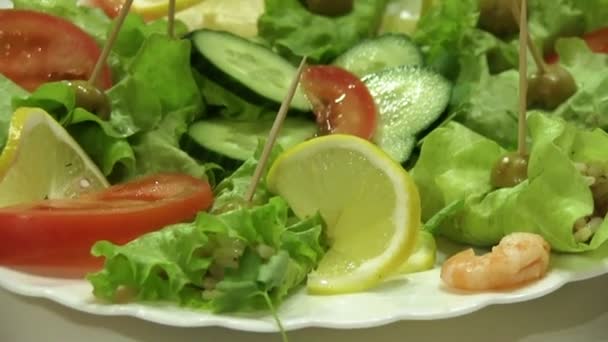 Diyet taze salata salatalık ile - Video, Çekim
