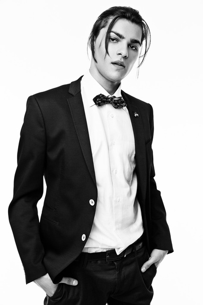 man wearing elegant suit - Valokuva, kuva