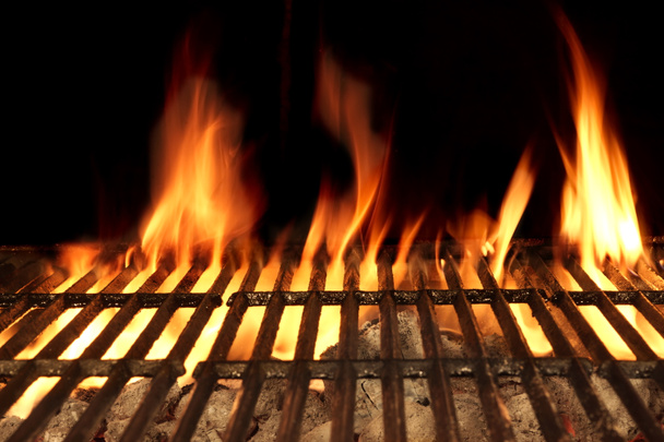 Barbecue Fire Grill Isolated On The Black Background, Close-up - Fotoğraf, Görsel