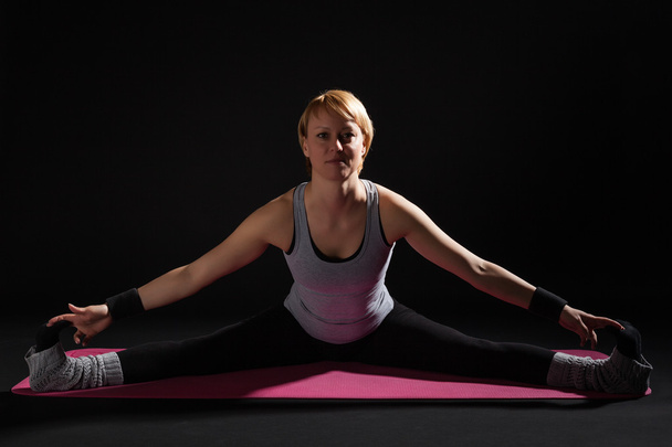 nő gyakorló jóga - Fotó, kép