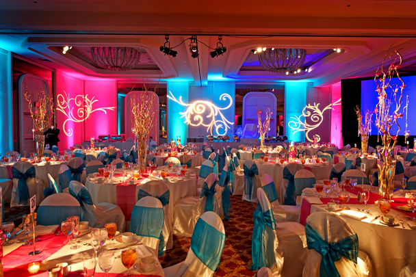 Sala da ballo decorata per Indian Weding
 - Foto, immagini