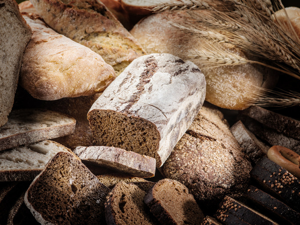 Different types of bread. - Foto, imagen