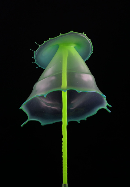 a drop of water (tinted) - Valokuva, kuva