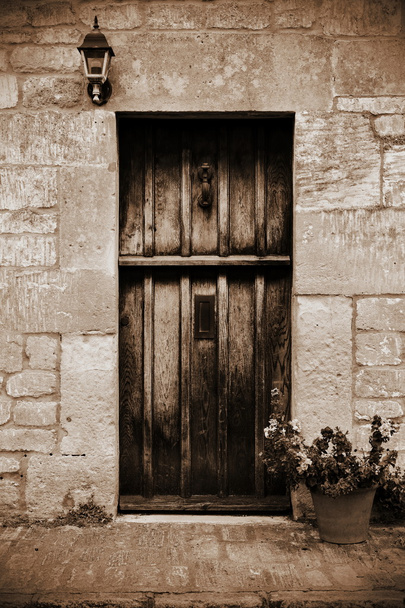 Μπροστινή πόρτα του παλιού σπιτιού - Φωτογραφία, εικόνα