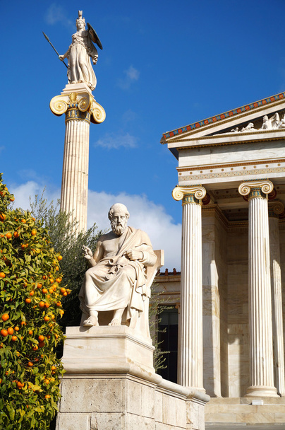 Las estatuas de Platón y Atenea en la Academia de Atenas
 - Foto, imagen