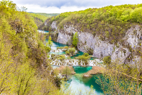 Lacs et chutes d'eau dans le parc national de Plitvice
 - Photo, image