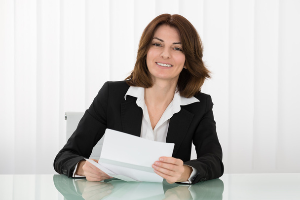 Businesswoman Holding   Letter - Photo, Image