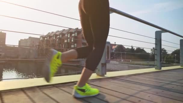 Runner woman feet running - Video, Çekim