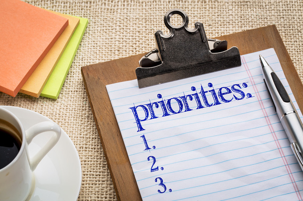 priorities list on clipboard  - Fotografie, Obrázek