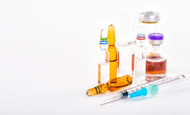Medical vials for injection with a syringe - Fotoğraf, Görsel