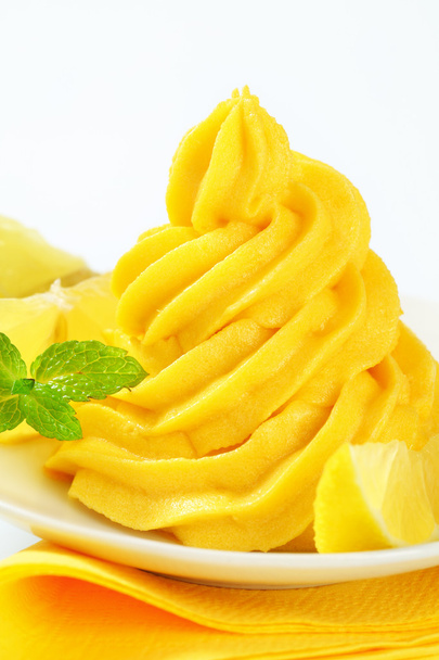 Круговорот лимонного крема
 - Фото, изображение