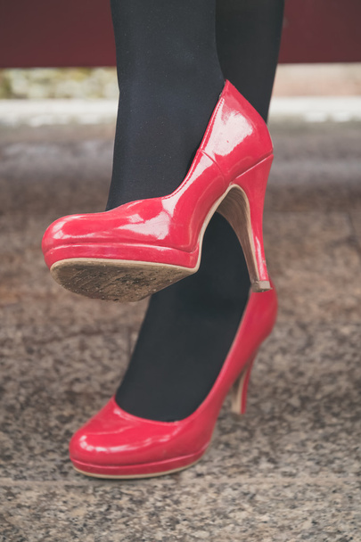 Nainen jalat korkokengät
 - Valokuva, kuva