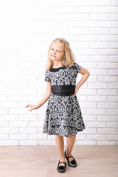 Little girl in dress - Fotografie, Obrázek