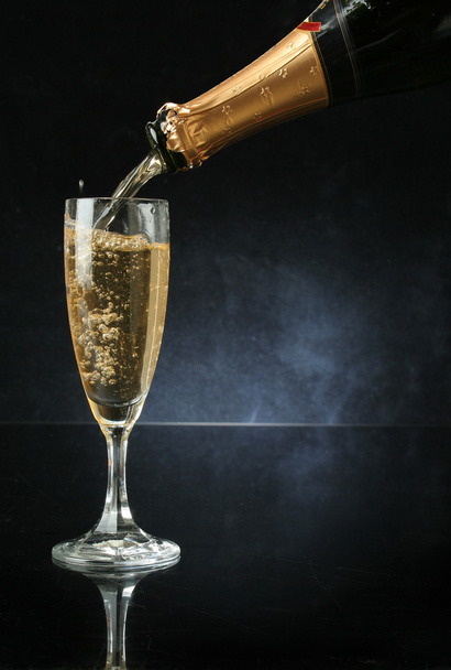 Pouring a champagne flute - Photo, Image