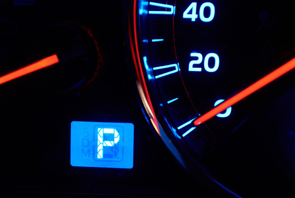 Parkovací ikona na řídicím panelu  - Fotografie, Obrázek