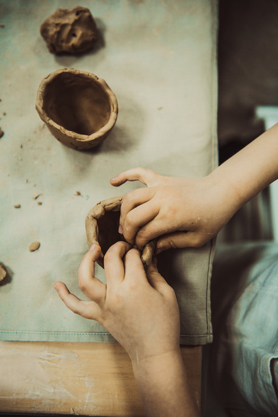 дитячі руки скульптури глина
 - Фото, зображення