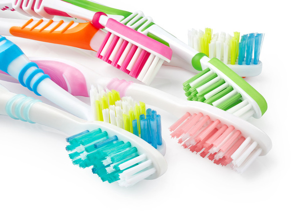 Brosses à dents isolées sur blanc - Photo, image