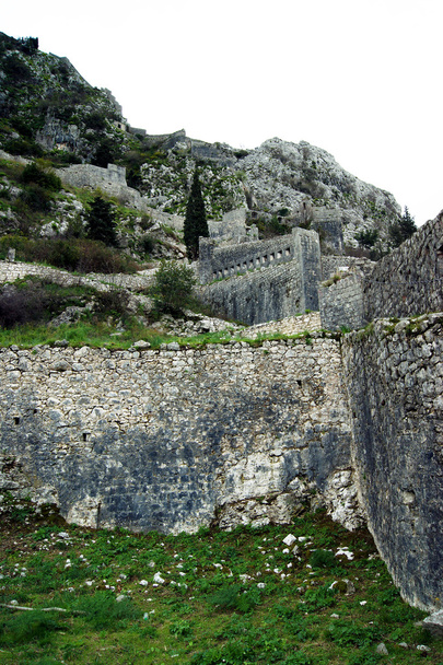 Стенные укрепления Котора
 - Фото, изображение