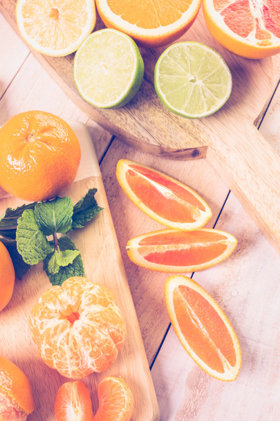柑橘系の果物の様々 な - 写真・画像