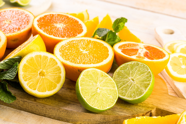 Variedade de citrinos
 - Foto, Imagem