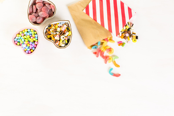 разноцветные конфеты вблизи
 - Фото, изображение