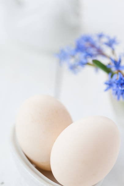 Egg and flower decoration - Φωτογραφία, εικόνα
