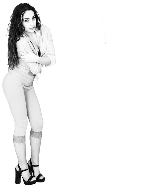 Jeune modèle en leggings dans sexy pin up poses
 - Photo, image