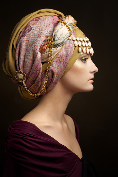 the beautiful young girl in a turban  - Valokuva, kuva