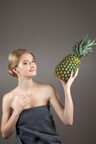 Pretty girl woman model with fruits  - Фото, зображення
