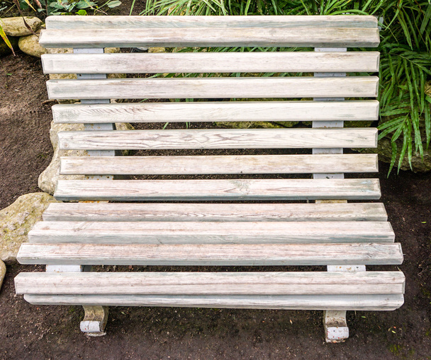 banco de parque de madeira branco
 - Foto, Imagem