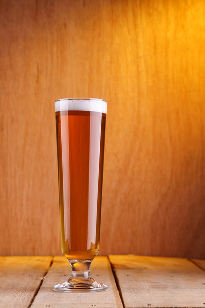 Pilsner vaso de cerveza
 - Foto, Imagen
