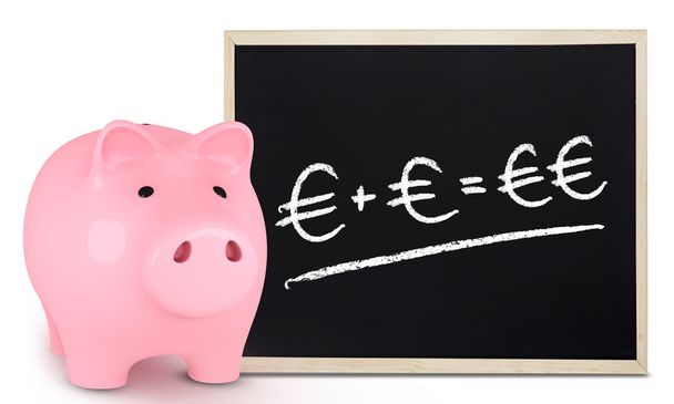 Piggy Bank с формулой сбережений
 - Фото, изображение