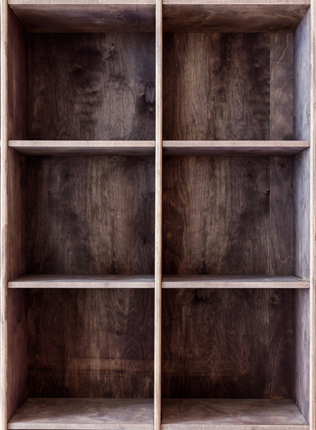 Üres fa könyvespolc, komponens az Indastrial belső stílus. - Fotó, kép