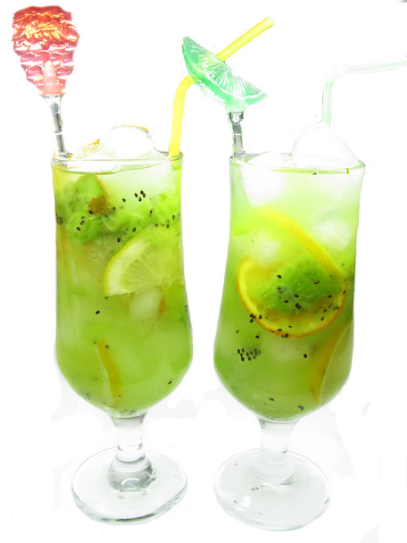 Deux boissons kiwi smootjie
 - Photo, image