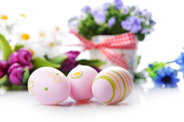  Flores y huevos de Pascua
 - Foto, Imagen