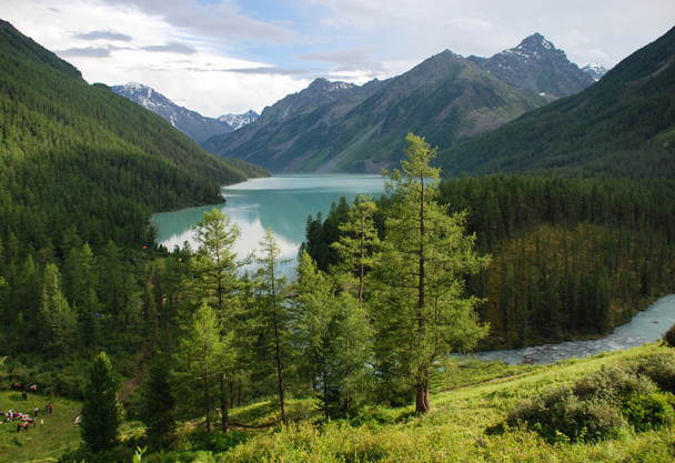 Mountain lake Kucherlinskoe, near mountain Belukha 4506 m, Altai - Фото, зображення