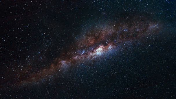 Lange blootstelling vastleggen van universum ruimte Melkweg vol sterren 's nachts, astronomie fotografie - Foto, afbeelding