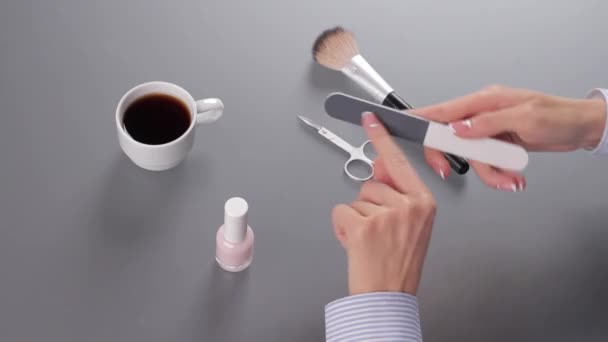 Express manicure schieten. - Video