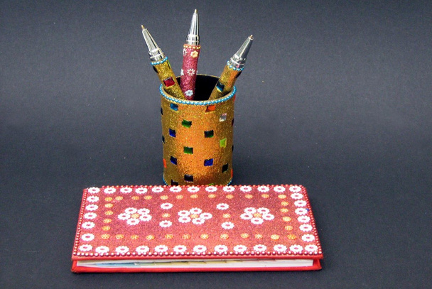Ручки ручної роботи з бісеру декоративний набір лакових ручок та подарунки для ноутбуків
 - Фото, зображення