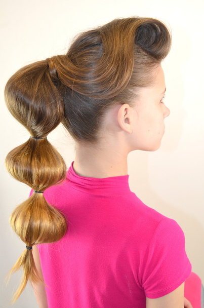 Frizura a hosszú haj - Fotó, kép