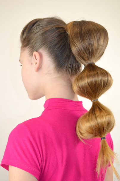 Frizura a hosszú haj - Fotó, kép