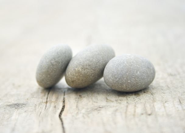 Trois pierres
 - Photo, image