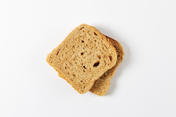 tam tahıllı ekmek dilimleri - Fotoğraf, Görsel