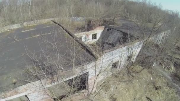 Abandoned building with broken roof - Materiaali, video