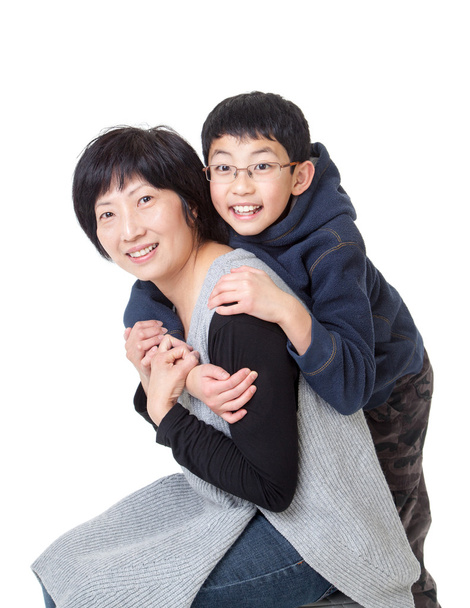 Portrait de Mère et Fils Asiatiques en Pose Joviale
 - Photo, image