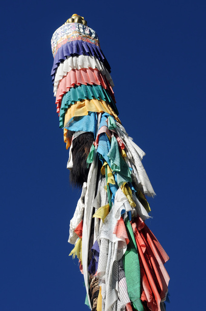 Colonne des drapeaux de prière au Tibet
 - Photo, image