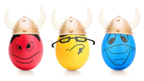 Concept d'œuf de Pâques avec des visages émotionnels isolés
 - Photo, image